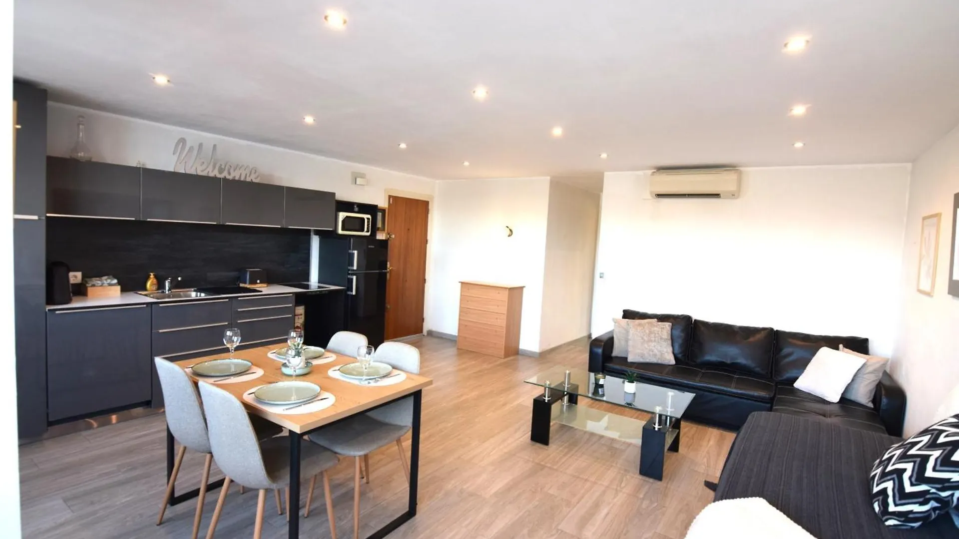 Apartment 418-Apartamento Vistas Al Canal Empuriabrava